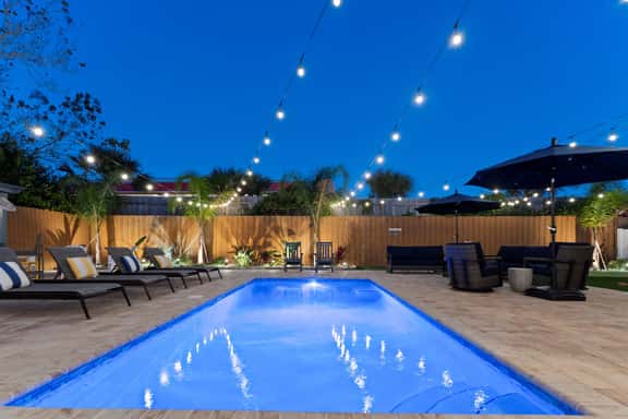 Spacious 5BR Beach House| Heated Pool, Arcade & Putting Green - Image 1