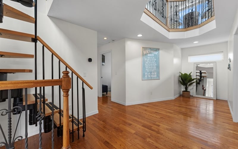 Ample space between rooms, perfect for hosting family and friends