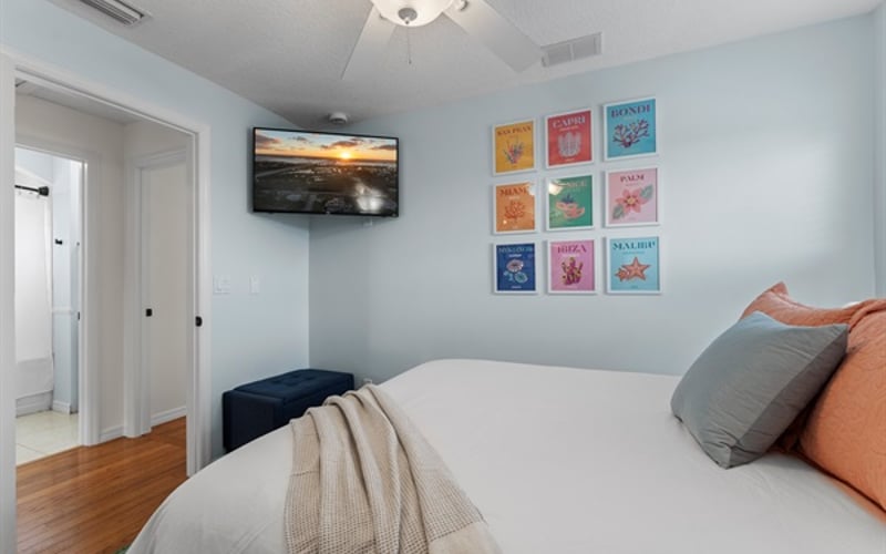 Upstairs Bedroom #2 with Smart TV