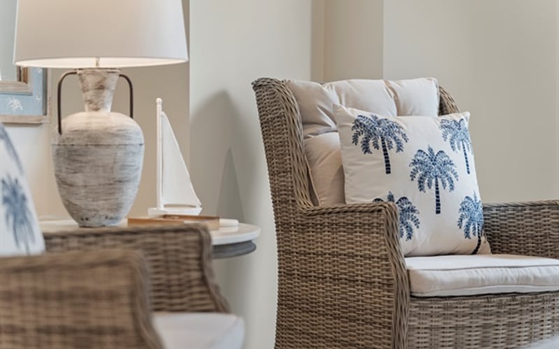 Enjoy the beach - boho vide in the living room